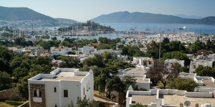 Yazlık konutta zirve Bodrum ve Çeşme’de